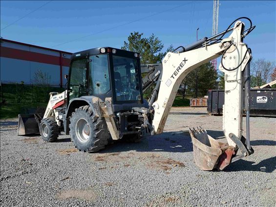 2015 Terex TLB840R Backhoe