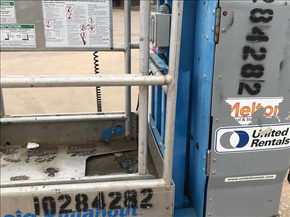 2014 Genie GR-12 Scissor Lift