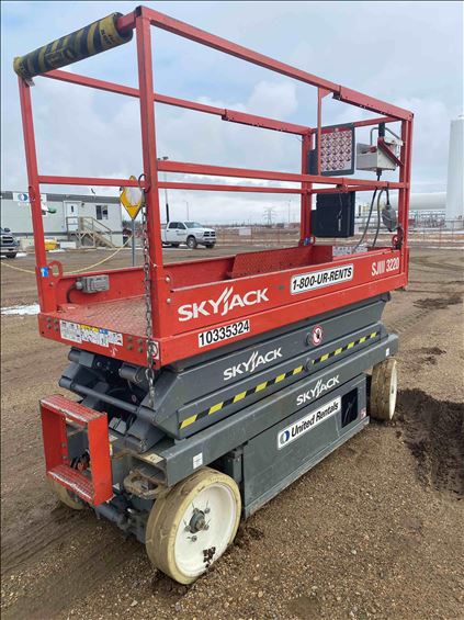2015 Skyjack SJIII3220 Scissor Lift