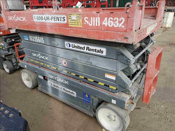 2014 Skyjack SJIII4632 Scissor Lift