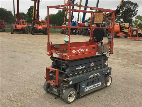 2014 Skyjack SJIII3219 Scissor Lift