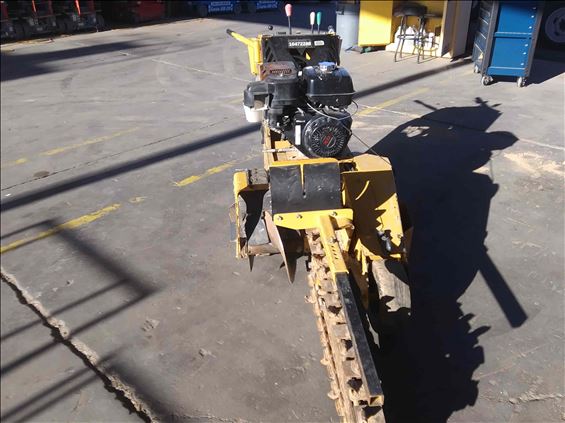 2016 Vermeer RTX100 Trencher