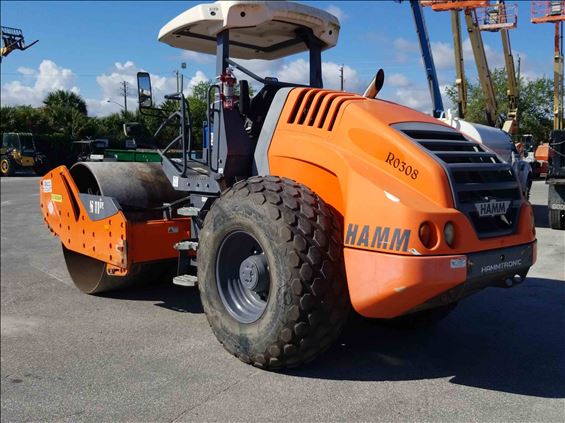 2015 Hamm H11IX Ride-On Roller