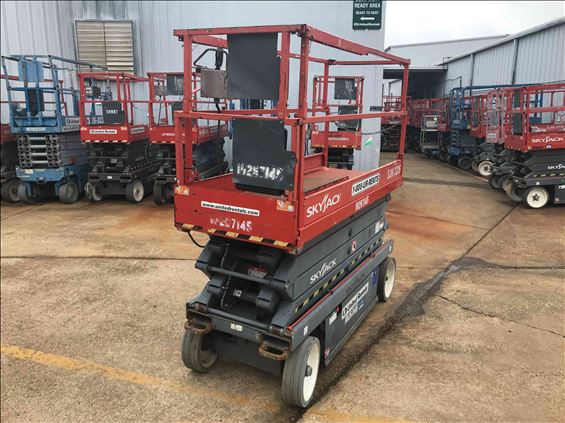 2014 Skyjack SJIII3226 Scissor Lift