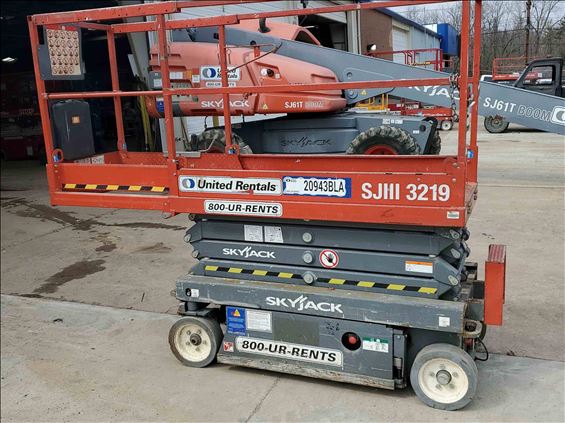 2015 Skyjack SJIII3219 Scissor Lift