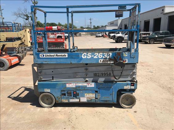 2014 Genie GS-2632 Scissor Lift