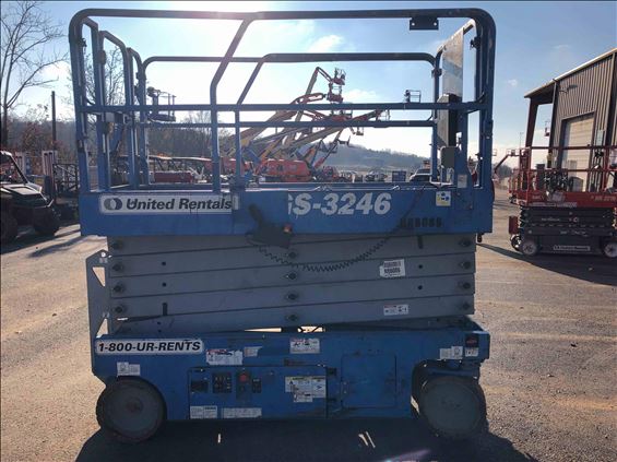 2014 Genie GS-3246 Scissor Lift
