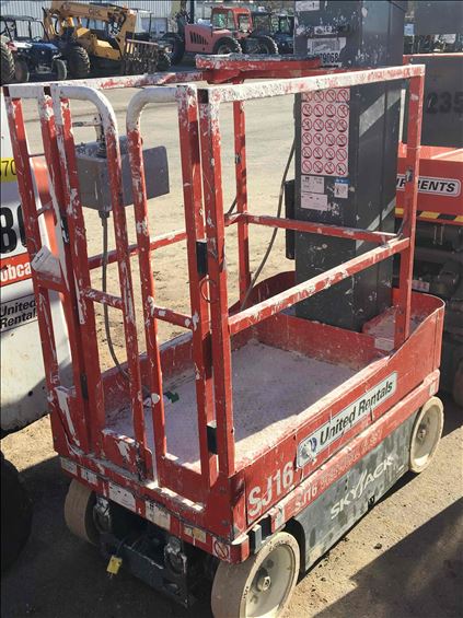 2013 Skyjack SJ16 Vertical Lift