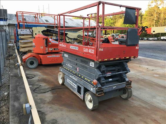 2014 Skyjack SJIII4632 Scissor Lift