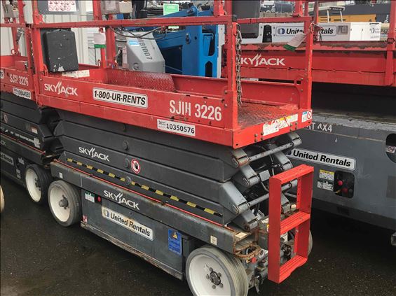 2015 Skyjack SJIII3226 Scissor Lift