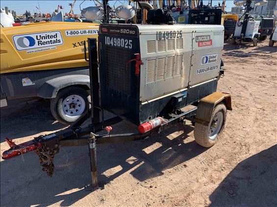 2016 Lincoln Electric VANTAGE 520 Welder