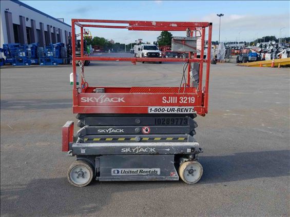 2014 Skyjack SJIII3219 Scissor Lift