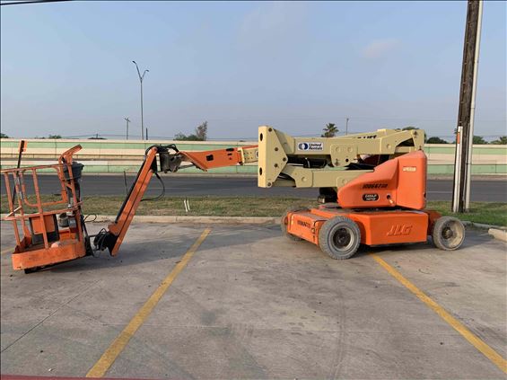 2012 JLG E400AJPN Boom Lift