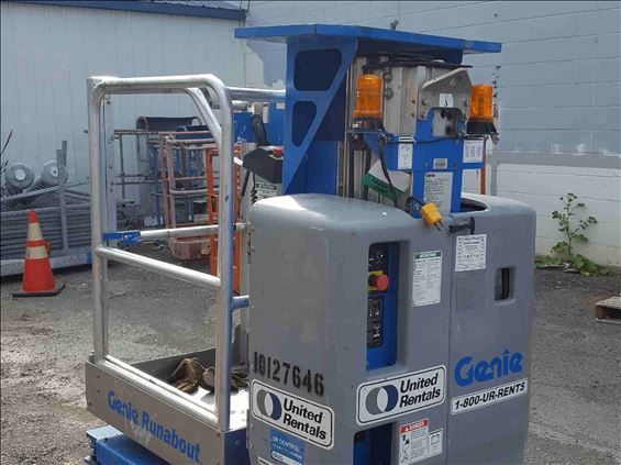 2013 Genie GR-12 Vertical Lift