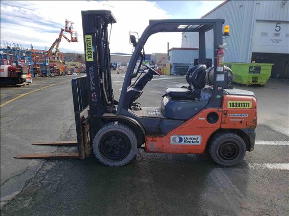 2015 Toyota 8FGU30 Warehouse Forklift