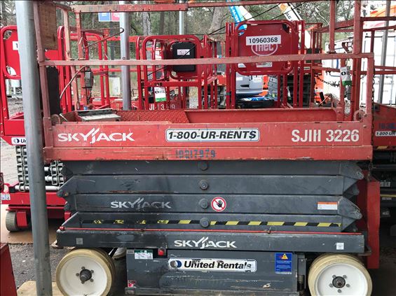2014 Skyjack SJIII3226 Scissor Lift