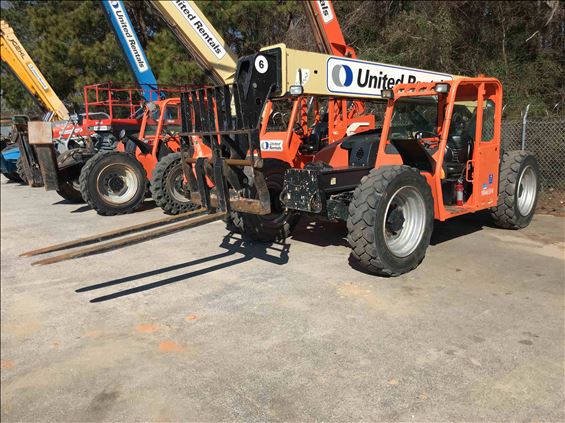 2013 JLG G6-42A