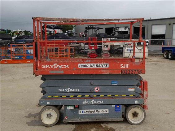 2014 Skyjack SJIII3226 Scissor Lift