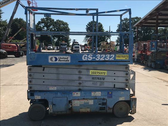 2014 Genie GS-3232 Scissor Lift