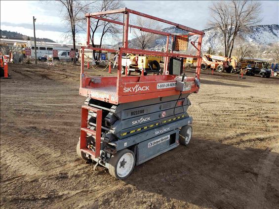 2014 Skyjack SJIII3226 Scissor Lift