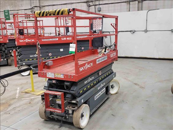 2015 Skyjack SJIII3220 Scissor Lift