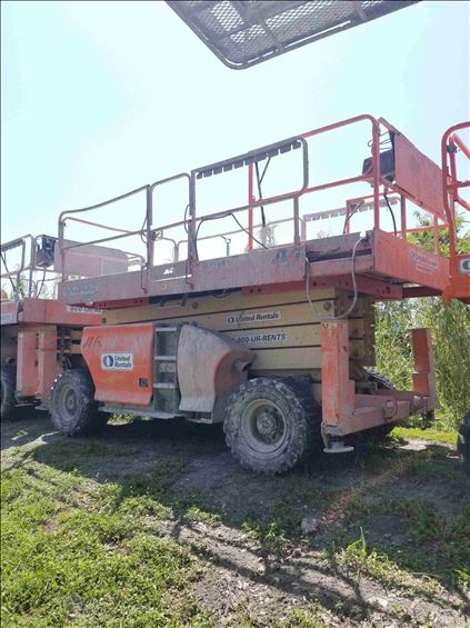 2014 JLG 4394RT Scissor Lift
