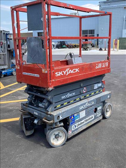2015 Skyjack SJIII3219 Scissor Lift