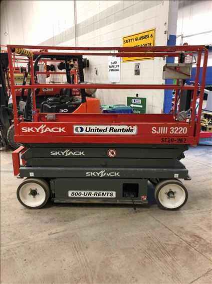 2014 Skyjack SJIII3220 Scissor Lift