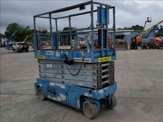 2014 Genie GS-3232 Scissor Lift