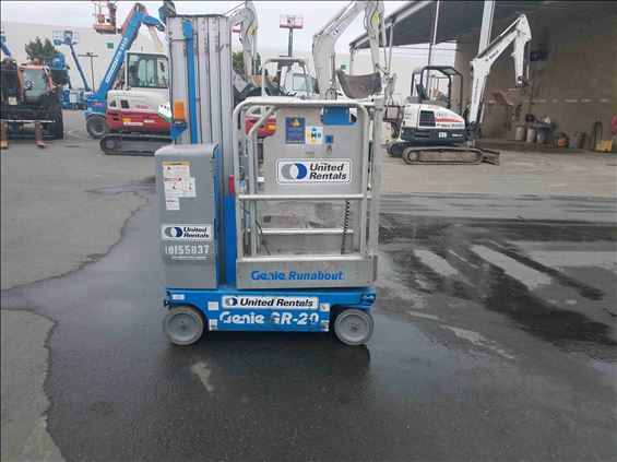 2013 Genie GR-20 Vertical Lift