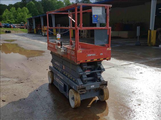 2015 Skyjack SJIII3226 Scissor Lift