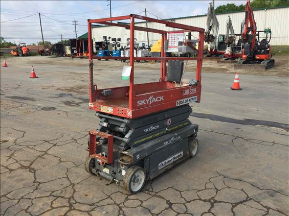 2014 Skyjack SJIII3219 Scissor Lift