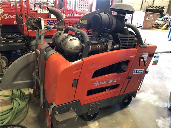 2018 Husqvarna FS7000D T4 36" Street Saw/Blade
