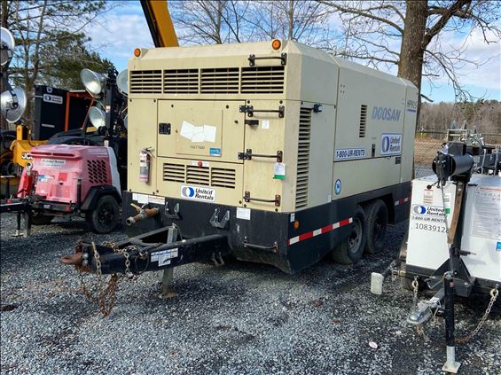 2014 Doosan HP915WCU-T4I Air Compressor