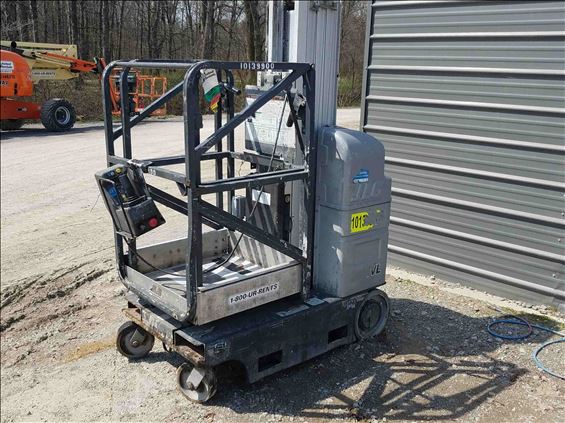 2013 JLG 20MVL Scissor Lift
