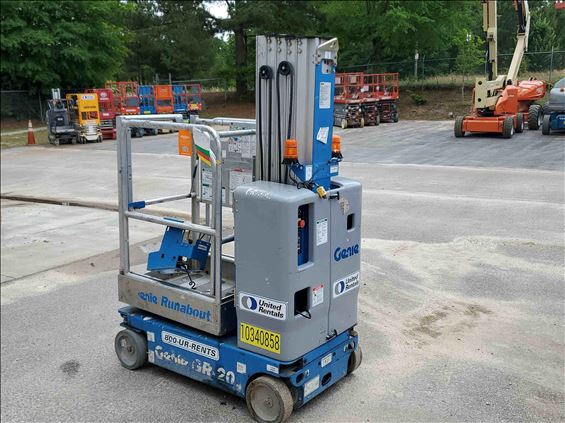 2015 Genie GR-20 Vertical Lift