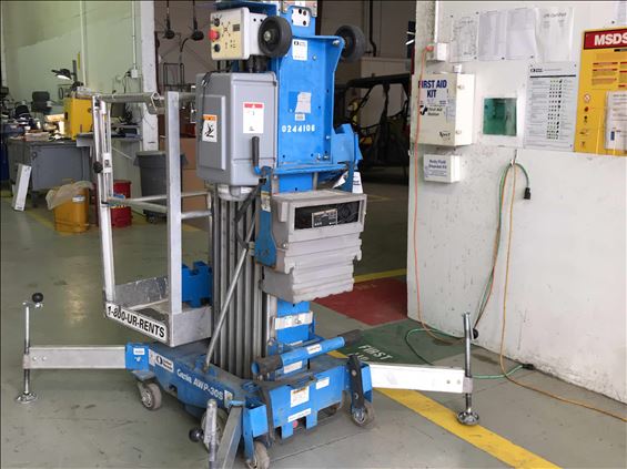 2014 Genie AWP-30SDC Pusharound Lift