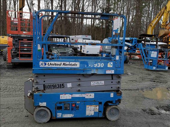 2013 Genie GS-1930 Scissor Lift