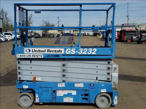 2014 Genie GS-3232 Scissor Lift