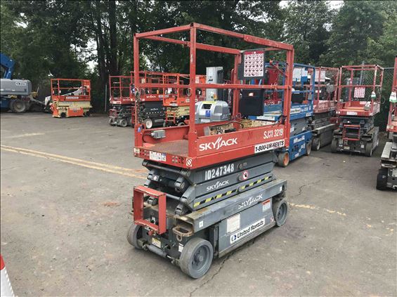2014 Skyjack SJIII3219 Scissor Lift