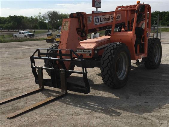 2013 SKYTRAK 8042 Rough Terrain Forklift