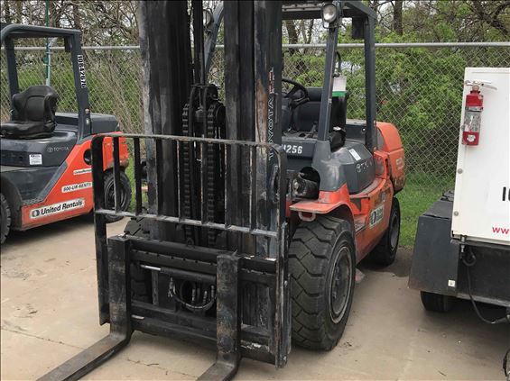 2013 Toyota 7FDU45 Warehouse Forklift