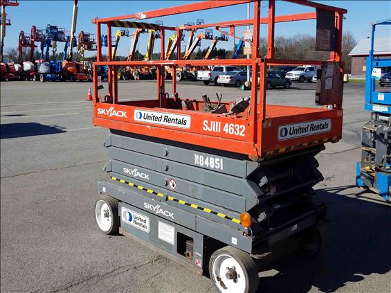 2014 Skyjack SJIII4632 Scissor Lift
