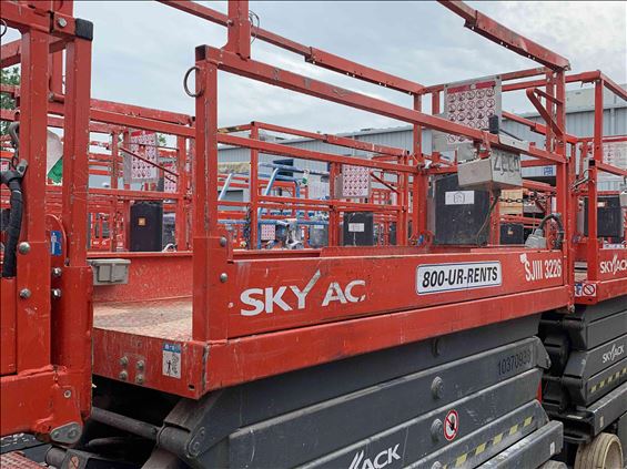 2015 Skyjack SJIII3226 Scissor Lift