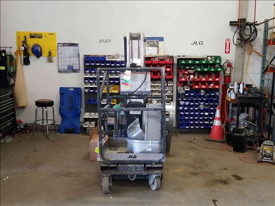 2011 JLG 20MVL Scissor Lift