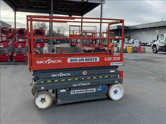 2015 Skyjack SJIII3220 Scissor Lift