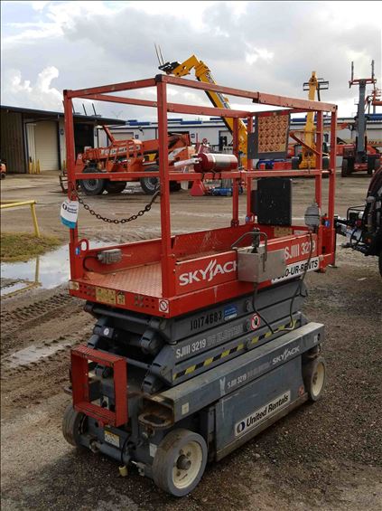 2013 Skyjack SJIII3219 Scissor Lift