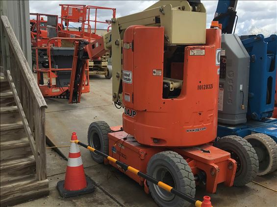2013 JLG E300AJ Boom Lift