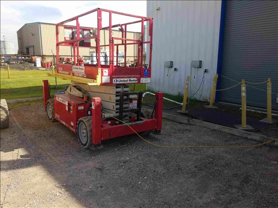 2013 MEC 3259 ERT Scissor Lift