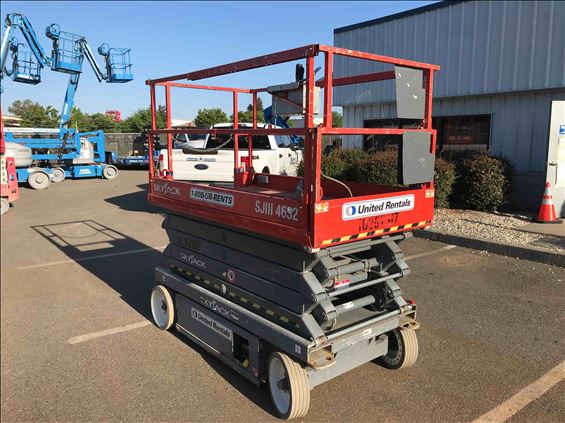 2014 Skyjack SJIII4632 Scissor Lift